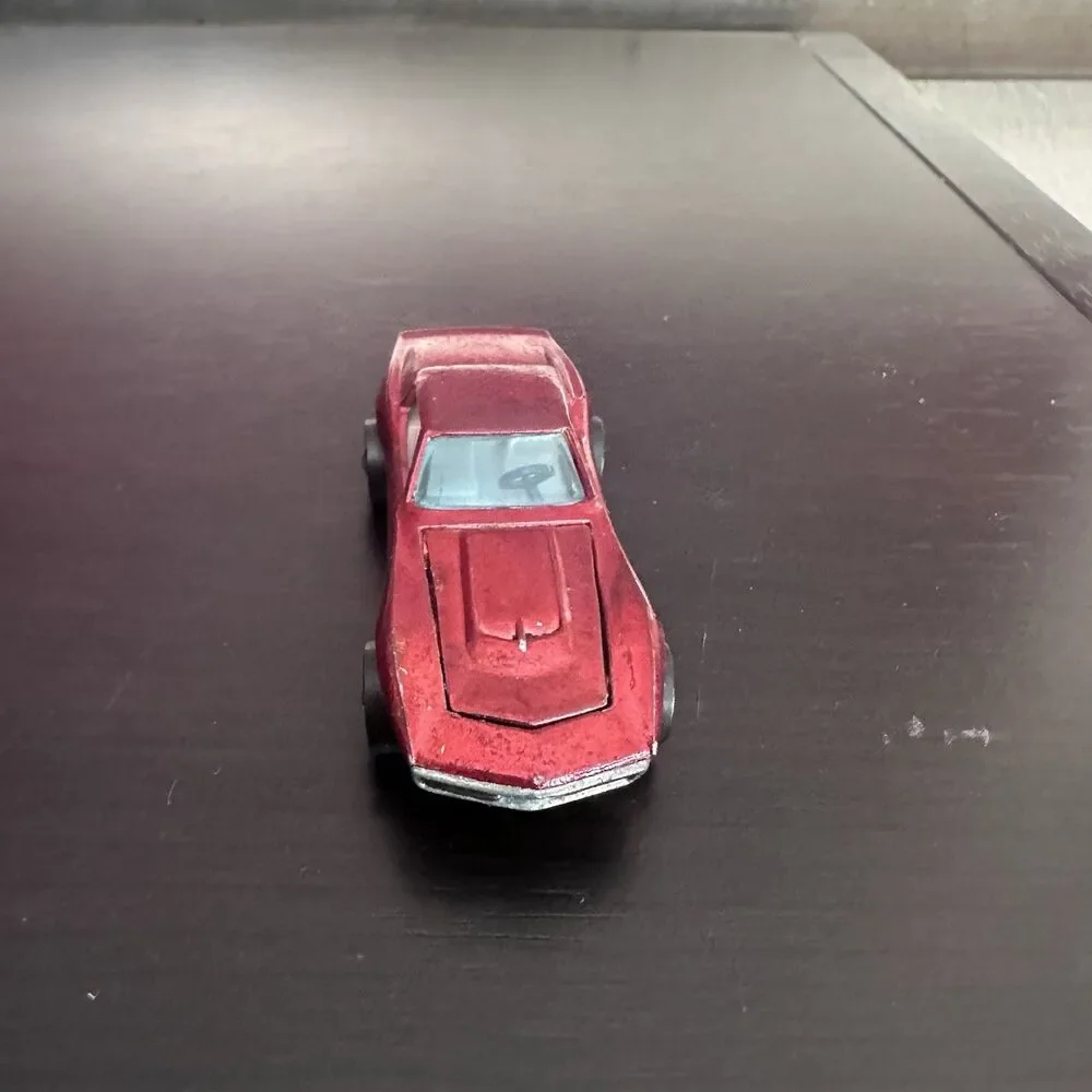 Hot Wheels Redline CUSTOM CORVETTE Red US White Interior Very Nice !!